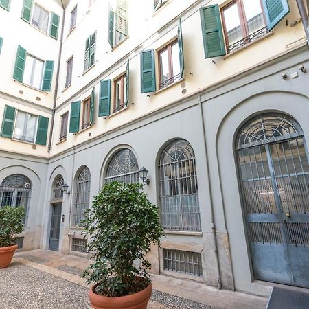 Luxury Apartment Near Duomo Italia 38 Milano Esterno foto