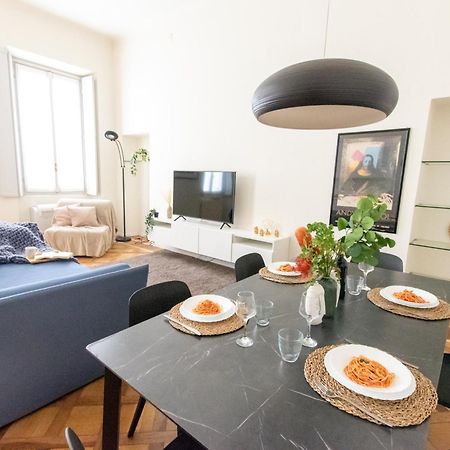 Luxury Apartment Near Duomo Italia 38 Milano Esterno foto