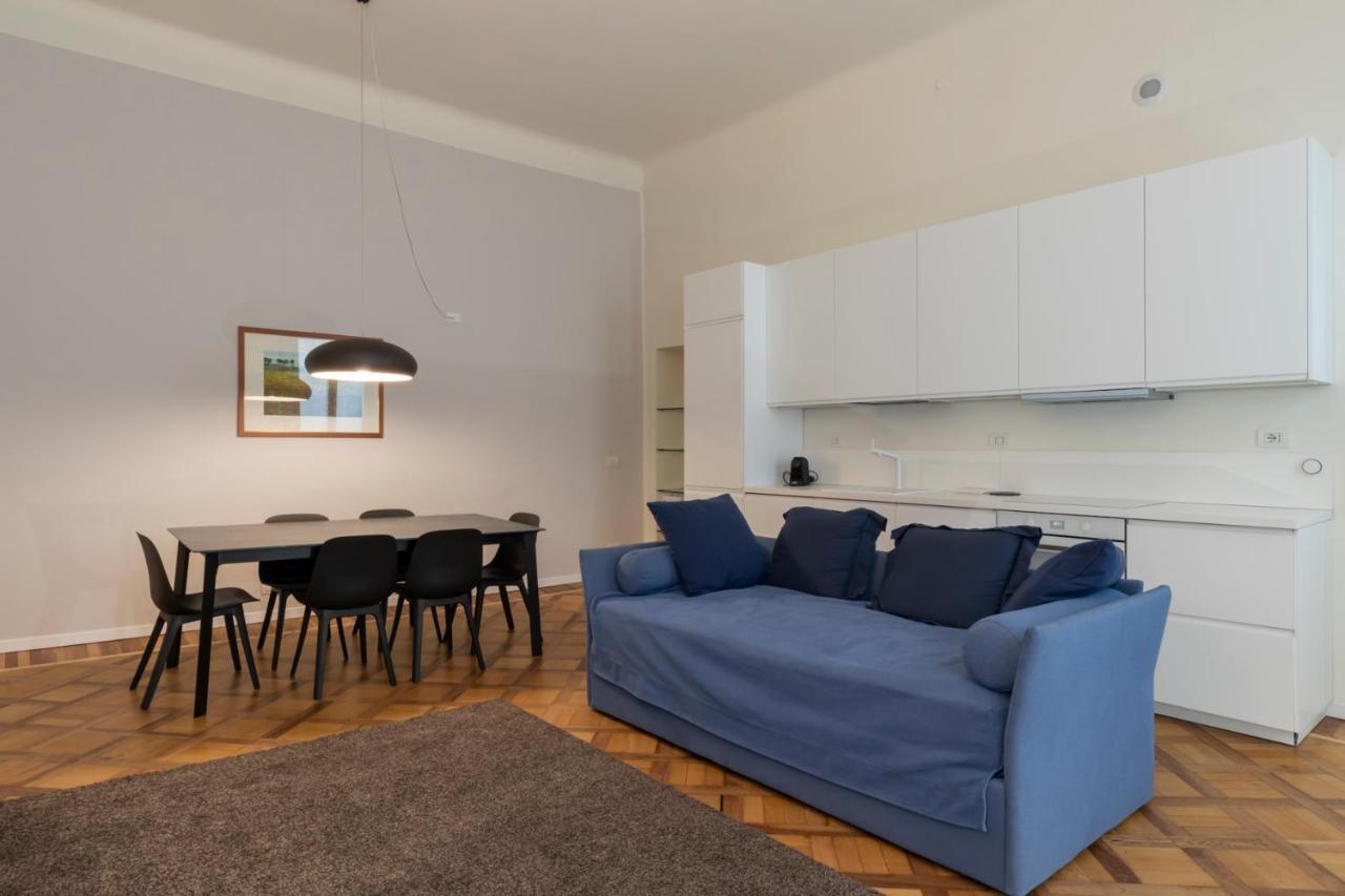 Luxury Apartment Near Duomo Italia 38 Milano Esterno foto